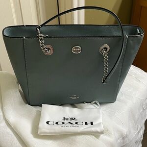 Coach Turnlock Chain Sage Leather Tote 57107